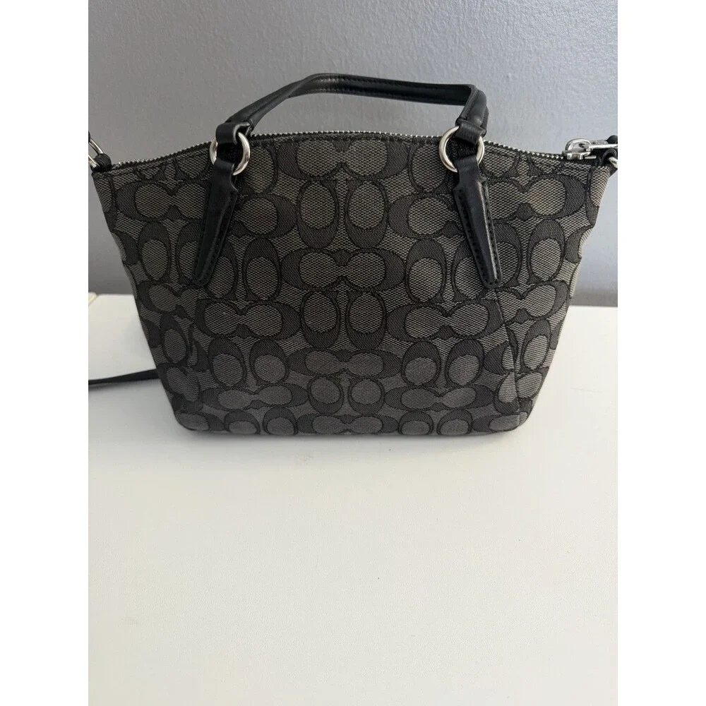 Coach f57830 signature
